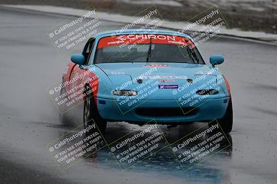 media/Nov-15-2025-CalClub SCCA (Sat) [[7bfa5a7151]]/Qualifying/Group 5/